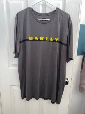 Oakley Gray Short-Sleeve Logo Tee with Yellow Lettering